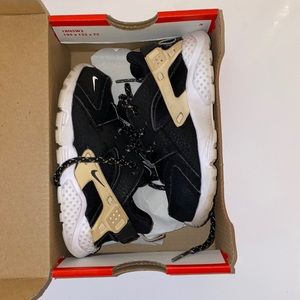 Nike Hurache Run SE (TD) sz 8c